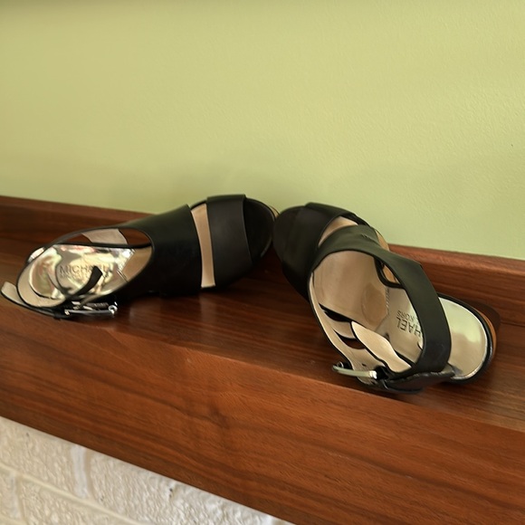 Michael Kors Heels Womens SZ 6 Josephine Peep Toe Wedge Slingback Black Leather - Picture 7 of 7